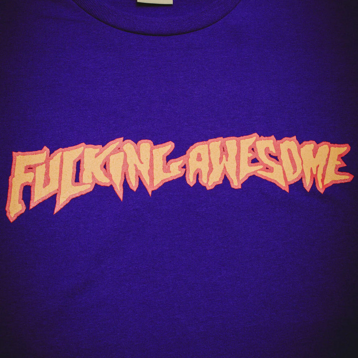 【FUCKING AWESOME】 2025 STAMP LOGO TEE PURPLE Fucking Awesome - 2025 Stamp Logo Tee - Purple | Decimal.